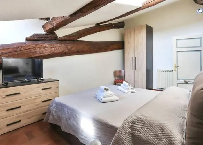 Massimiliano Apartment In Center With Ac